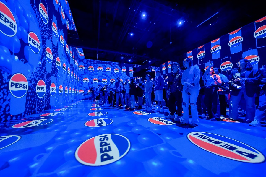 Pepsi se reinventează – un nou logo și un nou concept al brandului emblematic