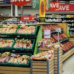 Românii nu doresc închiderea supermarket-urilor și hypermarket-urilor în weekend – studiu Reveal Marketing Research