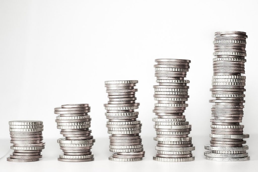 Românii aleg joburi în principal în funcție de salariu, însă pe plan global contează mai mult stabilitatea locului de muncă