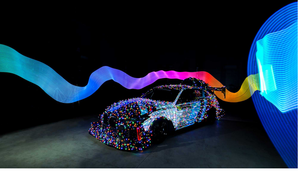BMW i4 Racing „Elsa”, proiect special Engage Racing: 5700 de LED-uri și 330 de metri de lumină